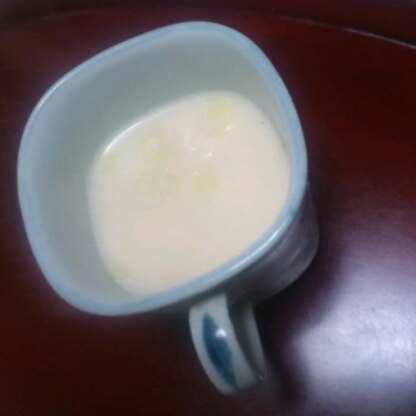 具が沈んでしまってすいません(^_^;)
とても簡単で忙しい朝に良いですね。豆乳があいます。
美味しいレシピありがとうございます♪